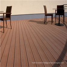 Plancher WPC de piscine de sensation naturelle de Sideby